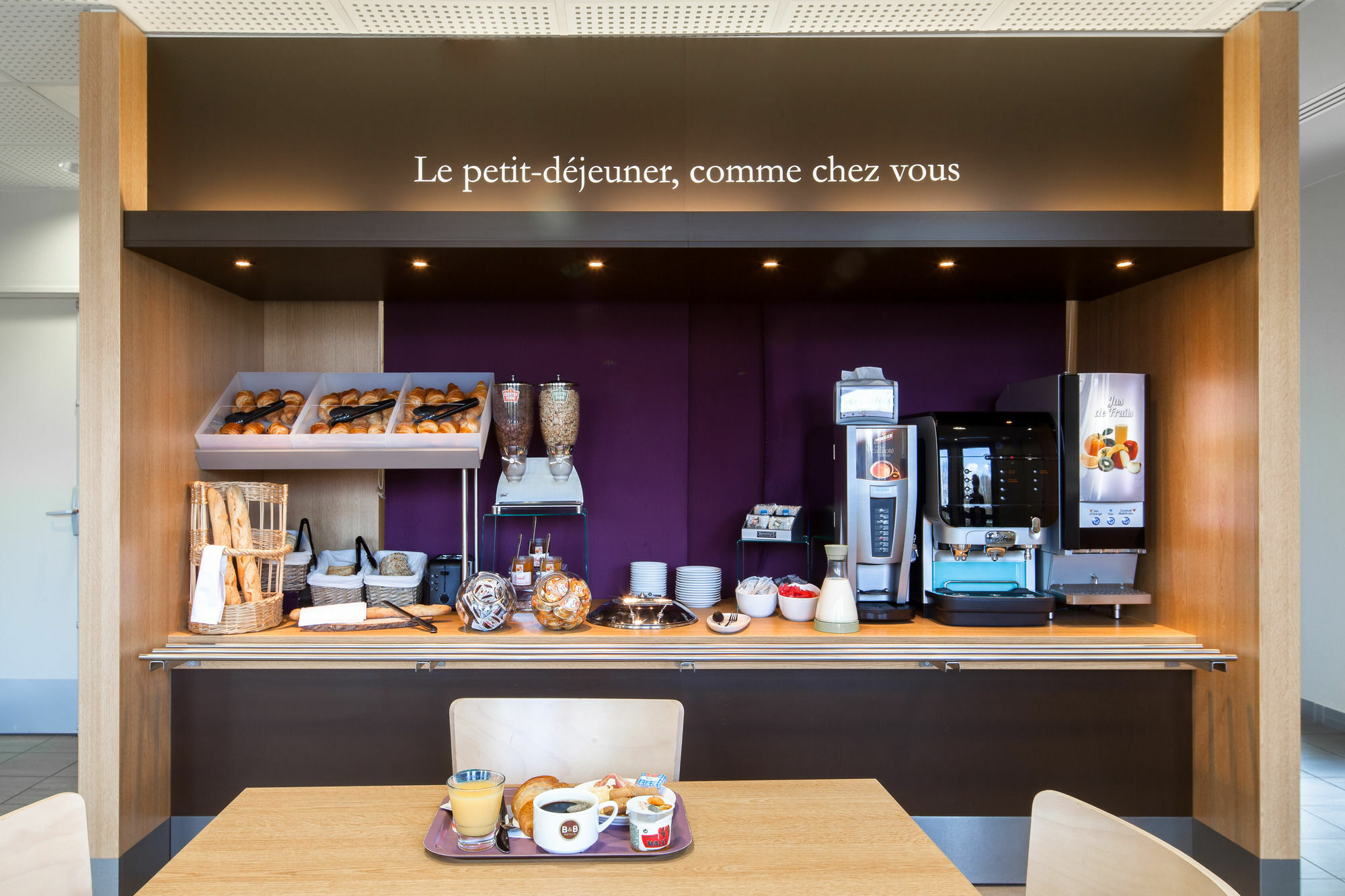 B&B HOTEL Lille Grand Stade Villeneuve-d’Ascq Exterior foto